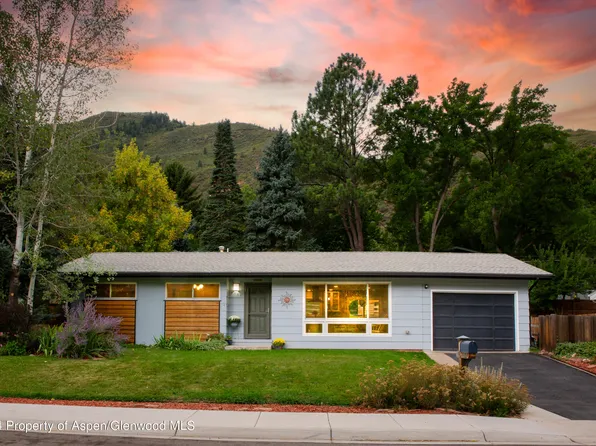 1111 Riverview Dr, Glenwood Springs, CO 81601