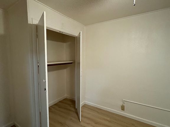 3rd image of 1631 T St APT B