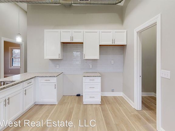 4th image of 2555 Shelby St #2555