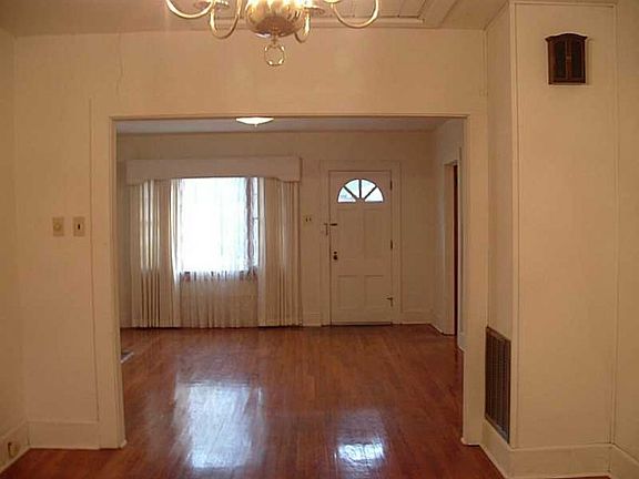 5th image of 205 E Olive St