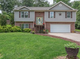 3012 Saratoga Dr, Dalton, GA 30721