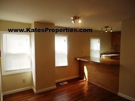 4th image of 525 N Huron St