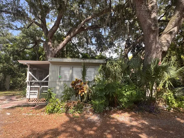 5811 Grey St, New Pt Richey, FL 34652