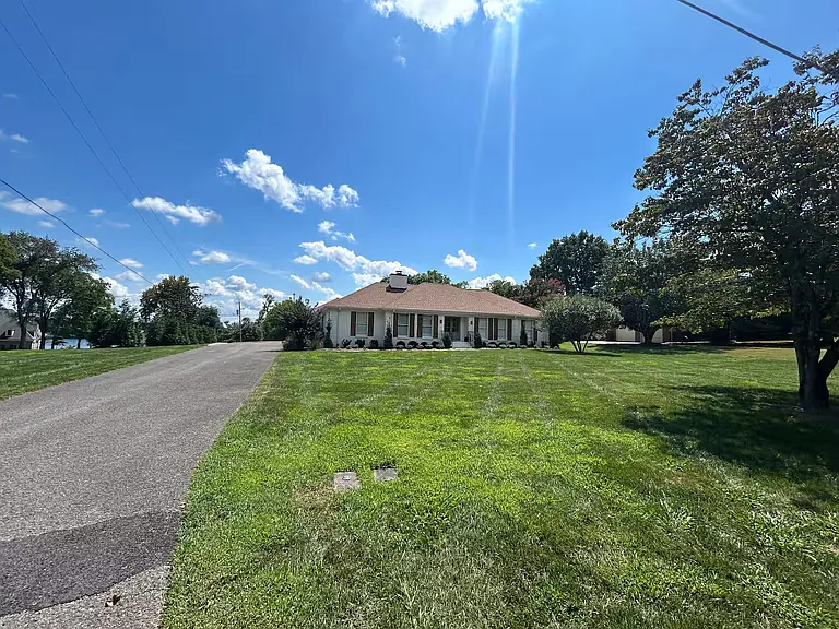 661 Bay Point Dr — Photo 48