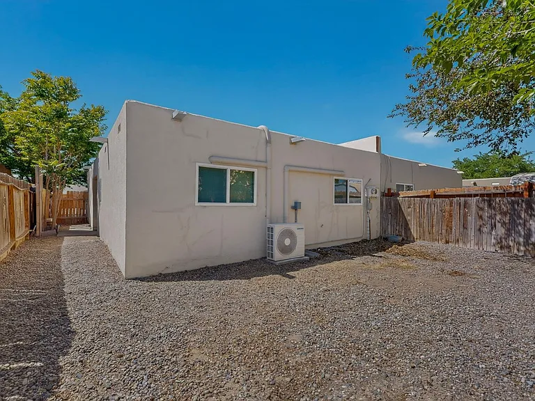 5109 Redlands Rd NW — Photo 31