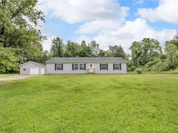 955 Crispell Rd, Clarklake, MI 49234