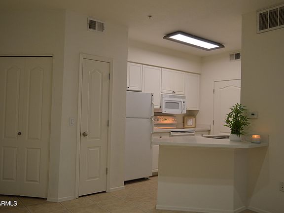 4th image of 1701 E COLTER Street #191