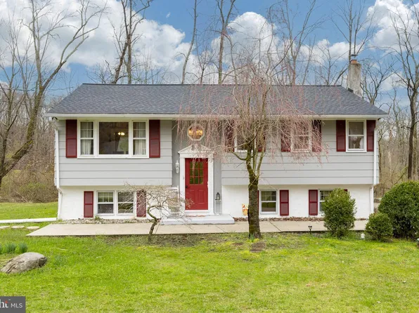 2448 Schaffer Rd, Pottstown, PA 19464