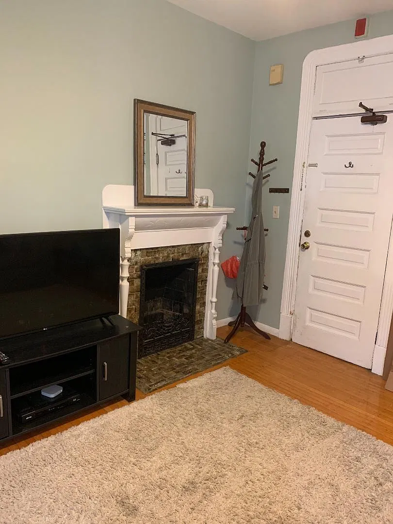 2106 Bryant Ave S - 5 — Photo 3