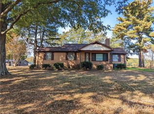 2511 Puetts Chapel Rd, Bessemer City, NC 28016