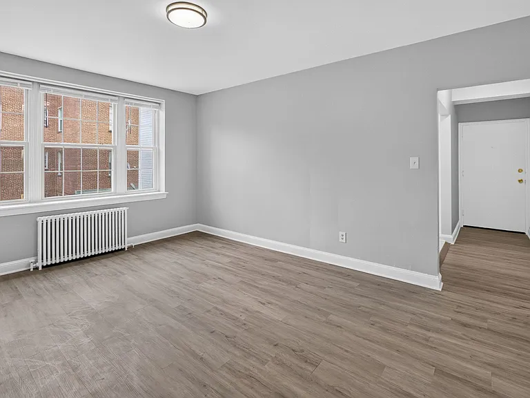 1441 Somerset Pl NW #202 — Photo 5