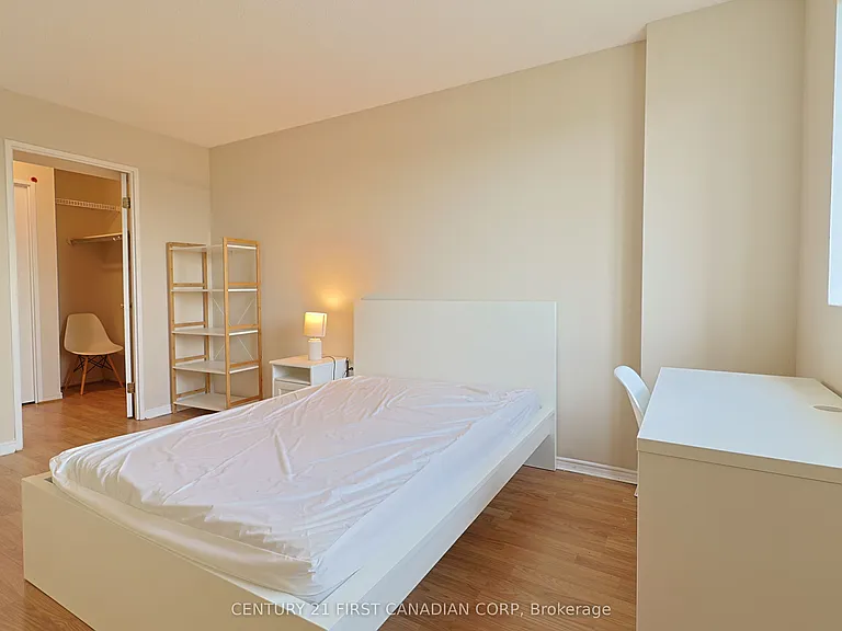 30 Chapman Ct #1001 — Photo 34
