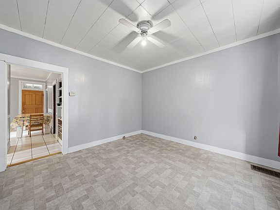 4th image of 3218 S Lawndale Ave