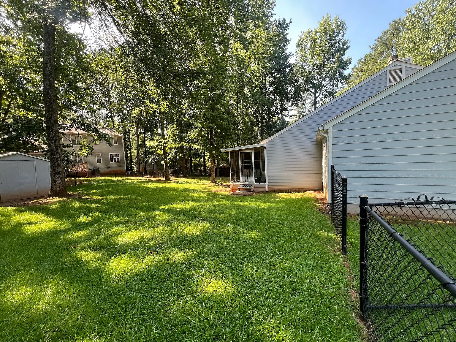 3 bed, 1612 sqft, $2,195 — Photo 2