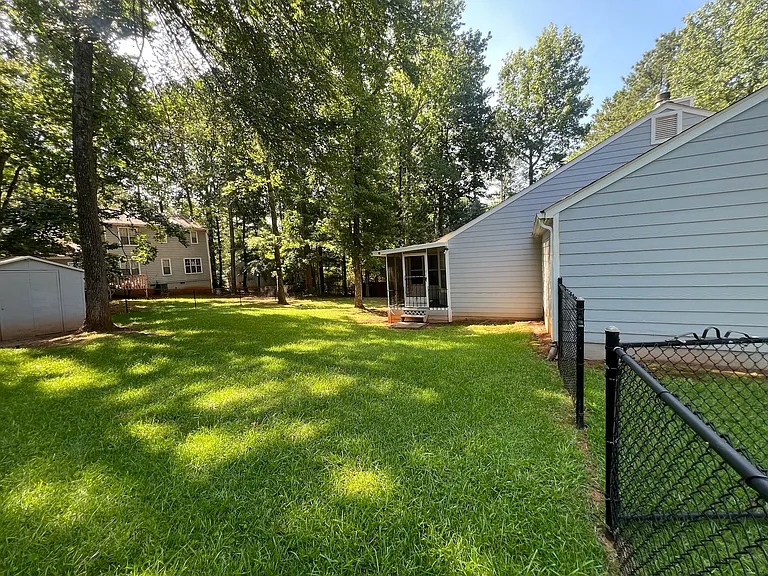 2576 Raindrop Ct — Photo 2