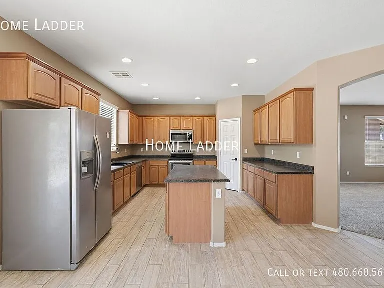 45575 W Keller Dr — Photo 10