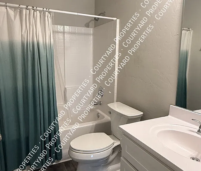 10540 NW 17th St — Photo 17