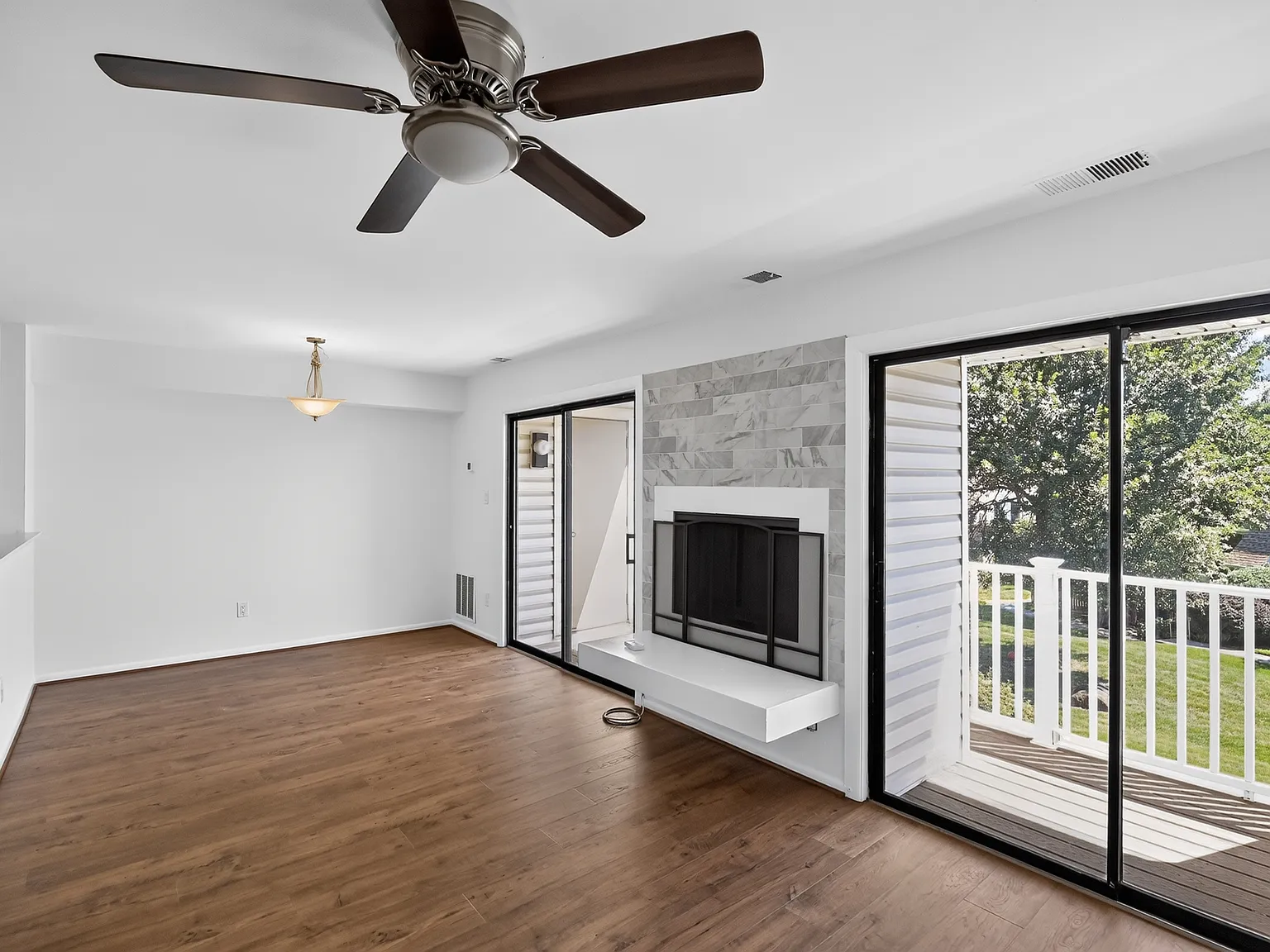 2 bed, 1.5 bath, 1100 sqft, $2,000 — Photo 4