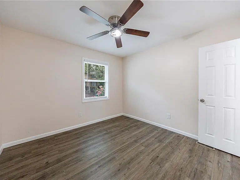 1248 Falling Water Dr SE — Photo 22