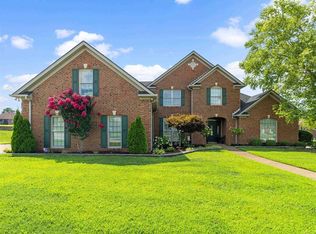 4508 Lake Forest Dr, Owensboro, KY 42303