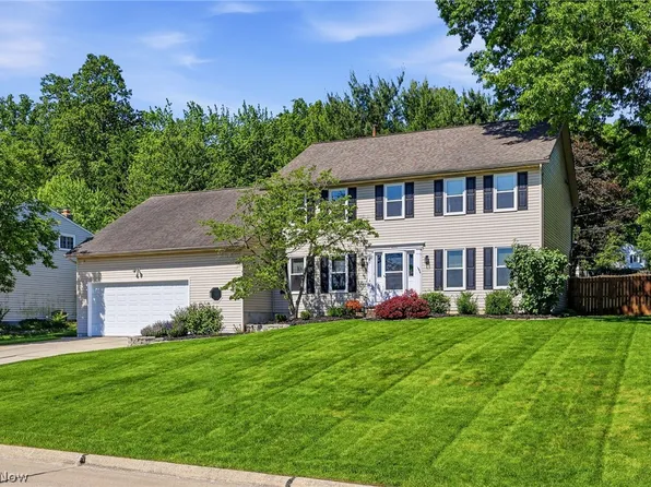 630 Moorfield Rd, Akron, OH 44333