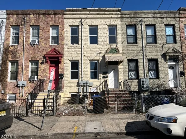 274A Grant Ave, Jersey City, NJ 07305