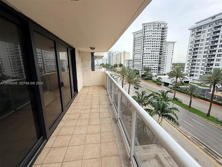 5757 Collins Ave #702 — Photo 27