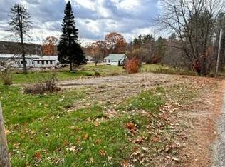 102 Dwelley Ave, Dover-foxcroft, ME 04426