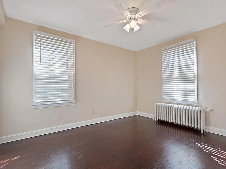 1631 E St SE #1 — Photo 25