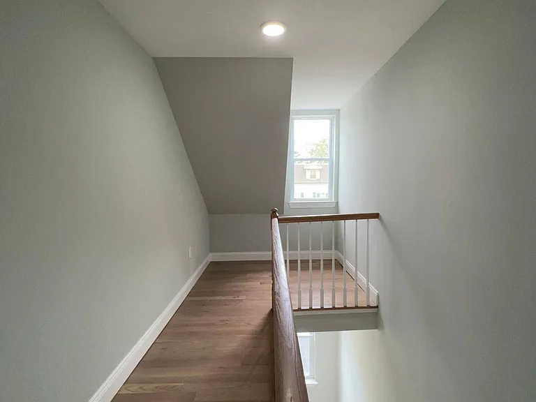 Second Floor Alcove