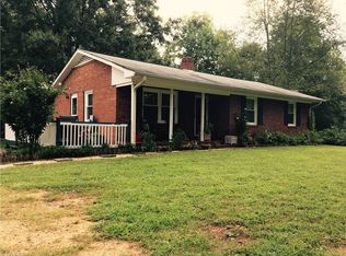 960 Yadkin Valley Rd, Advance, NC 27006