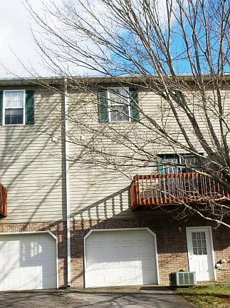 3rd image of 1605 Herrin Dr