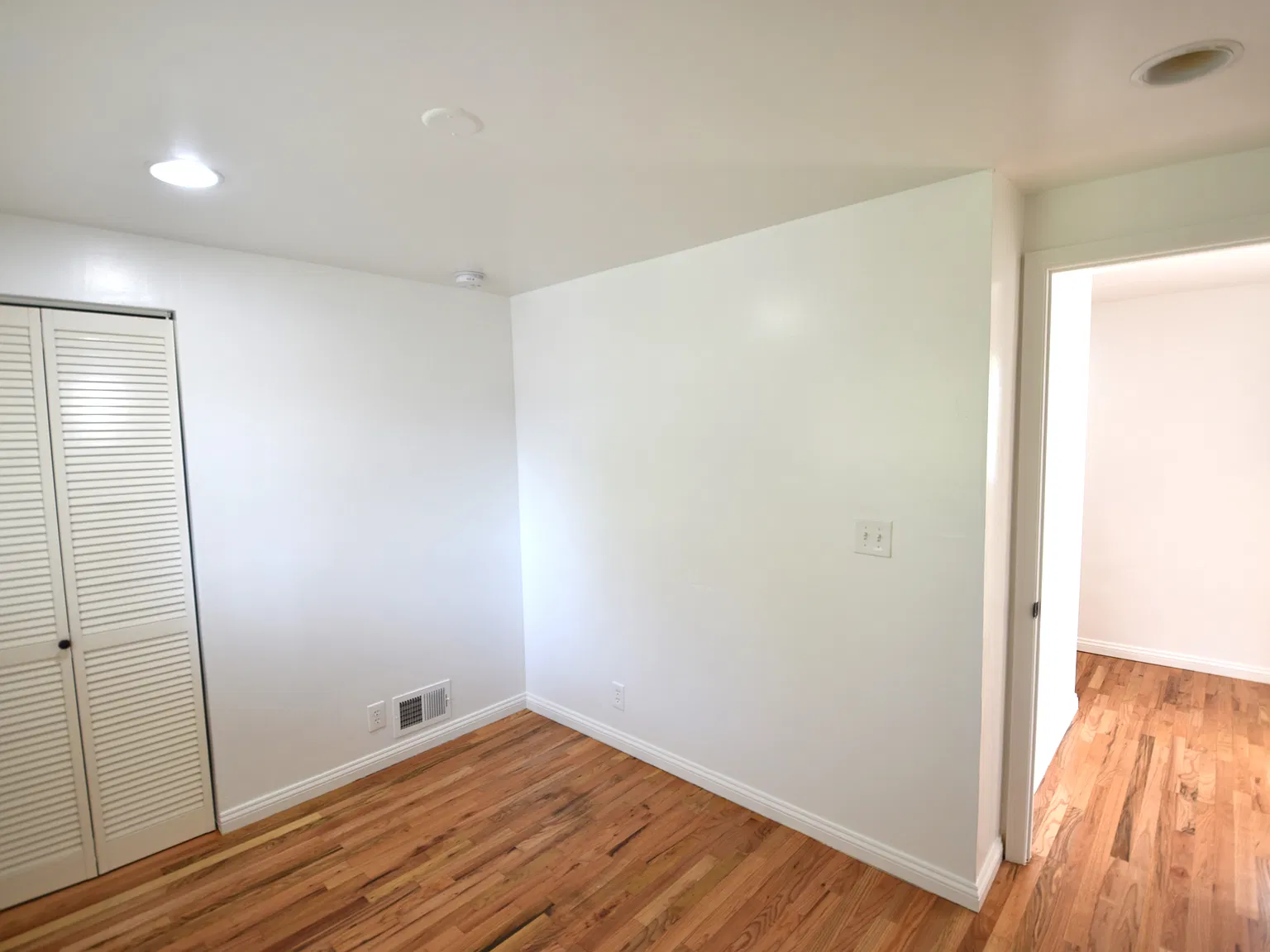 3 bed, $4,815 — Photo 1