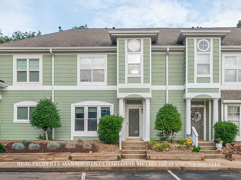 17429 Tuscany Ln — Photo 3