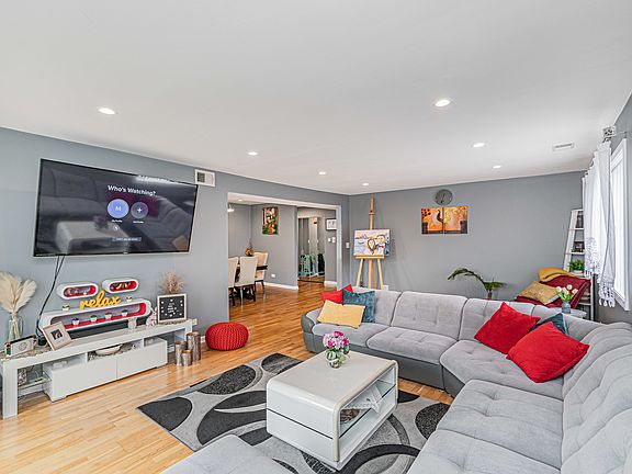 2nd image of 1030 S Fernandez Ave APT 3C