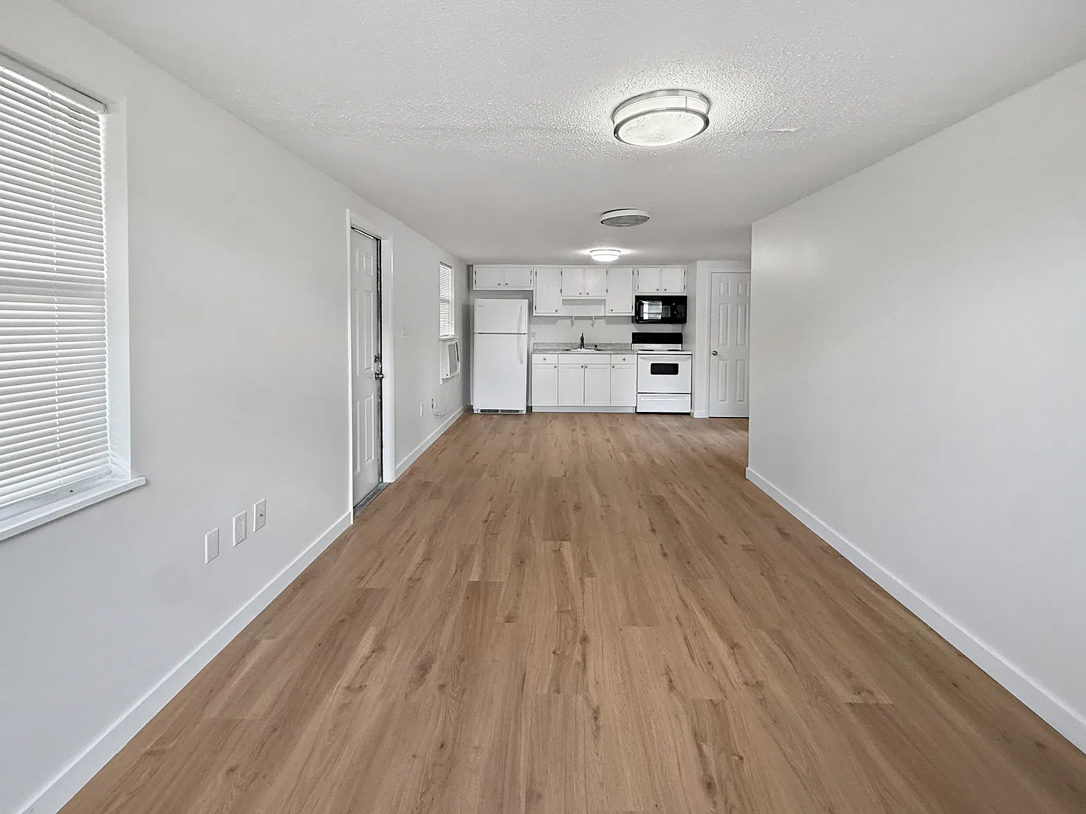 204 2nd Street - 4 — Photo 4