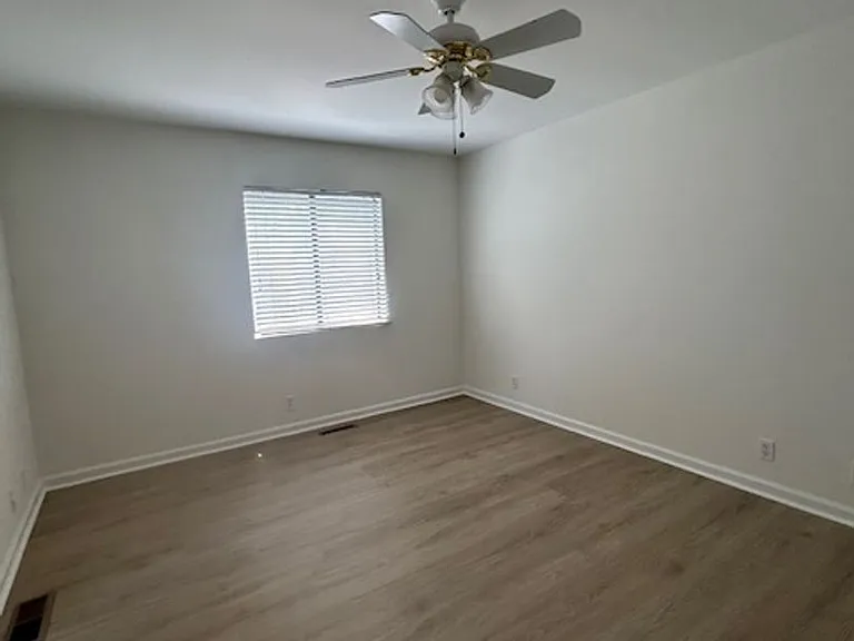 309 Maple St — Photo 9