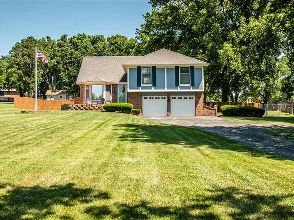 21134 W 71st St, Shawnee, KS 66218