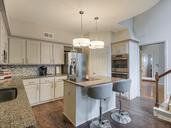 5th image of 7016 Poplar Creek Trce