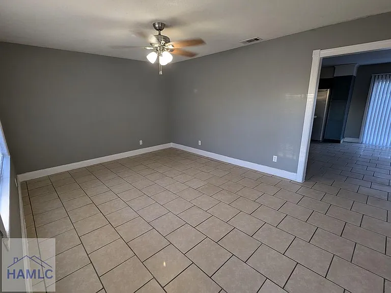 599 Olive St — Photo 15