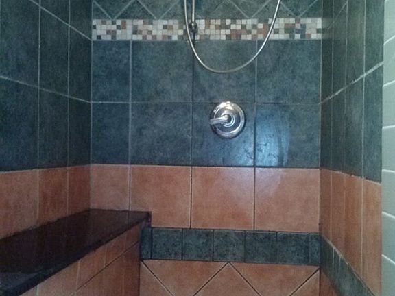 Walk-in shower in Masterbath