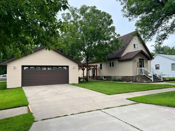 620 5th Ave, Madison, MN 56256