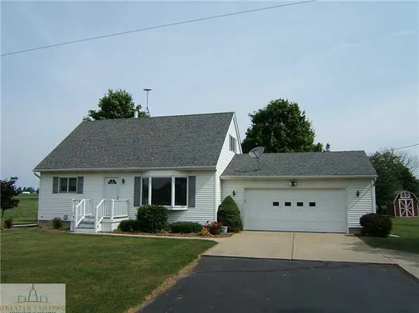 1723 E Colony Rd, Saint Johns, MI 48879