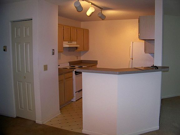5th image of 10059 W Lisbon Ave