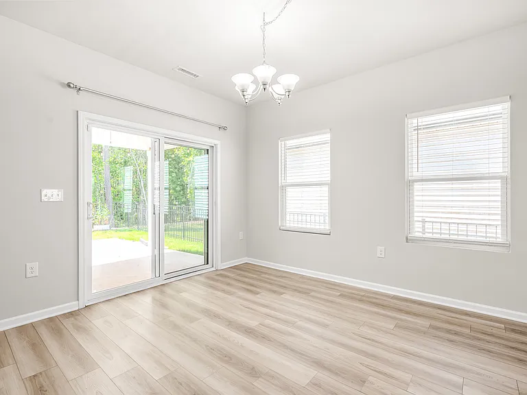 4008 Passenger Pl — Photo 18