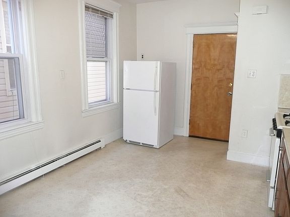 Kitchen Dining Area