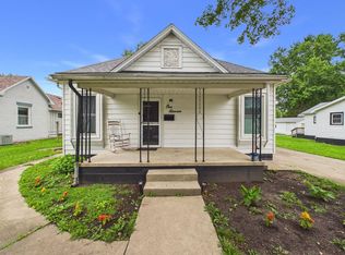 111 E 9th St, Georgetown, IL 61846