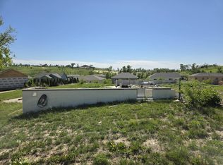 3810 N 215th Cir, Elkhorn, NE 68022