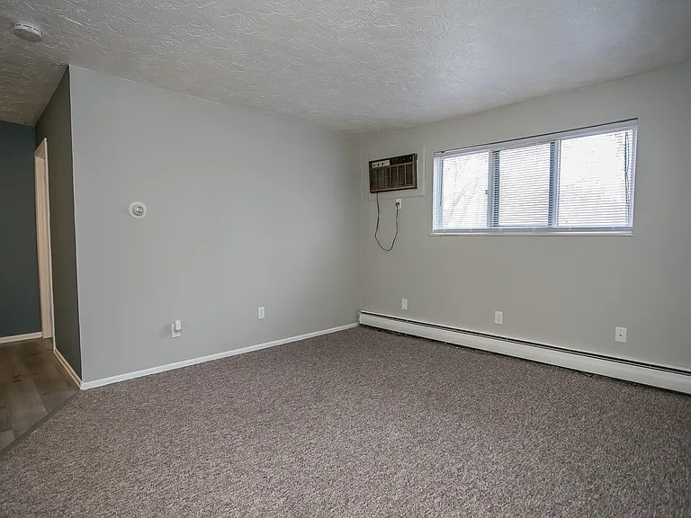 545 E Erie Ave — Photo 14