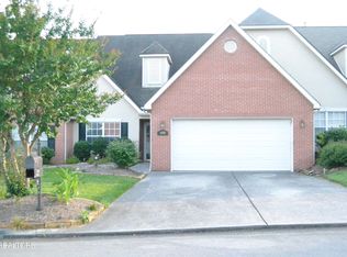 5959 Round Hill Ln, Knoxville, TN 37912